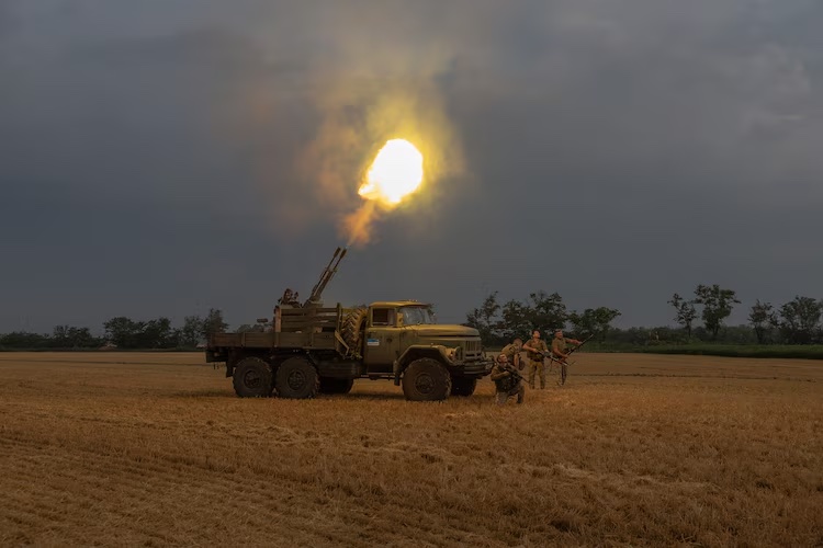 Rusya, Trump-Zelenski görüşmesinin ardından Ukrayna'ya Ağustos ayının en büyük saldırısını başlattı.