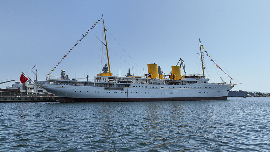 Atatürk'ün manevi mirası Savarona yatı pazar günü İstanbul Boğazı'nı selamlayacak