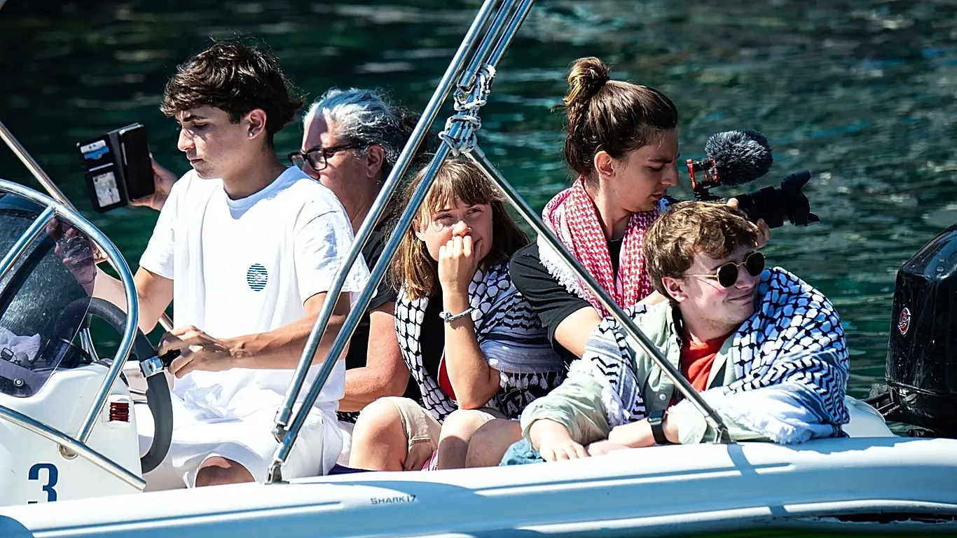 Greta Thunberg ikinci kez Gazze'ye gidiyor: 'Gemi sayısı çok daha fazla'