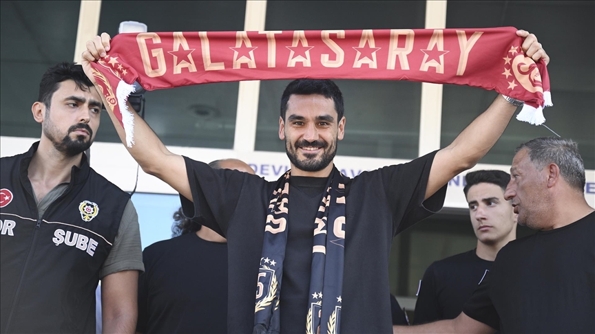 Galatasaray'ın transfer görüşmelerine başladığı İlkay Gündoğan, İstanbul'a geldi