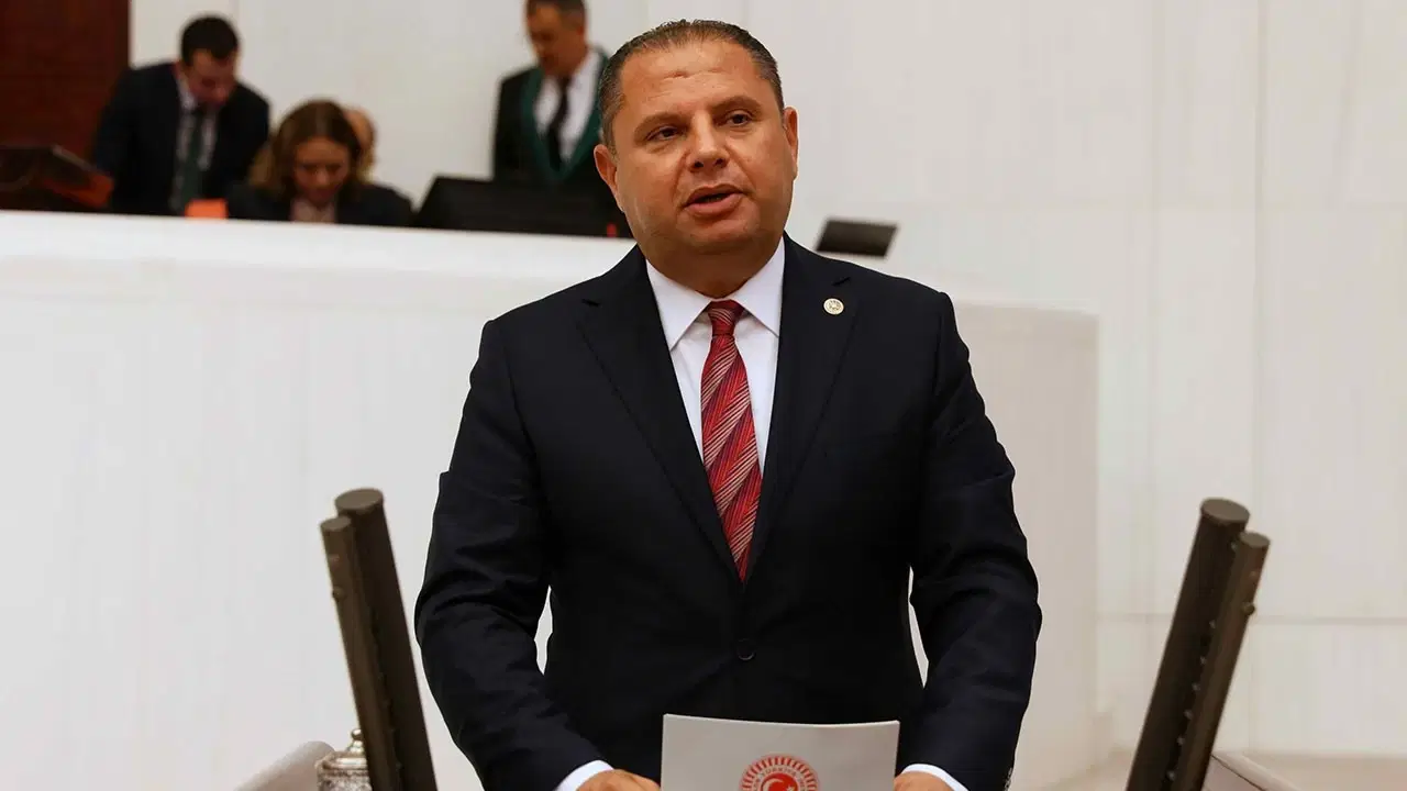 MHP’li Öztürk’ten yapay zeka düzenlemesi