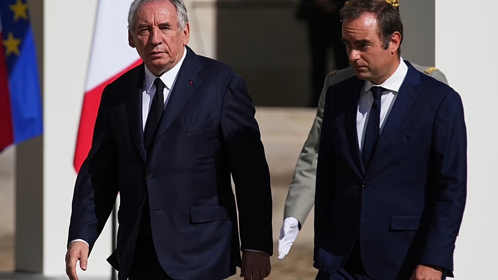 Macron, Savunma Bakanı Lecornu’yu Fransa’nın yeni başbakanı olarak atadı