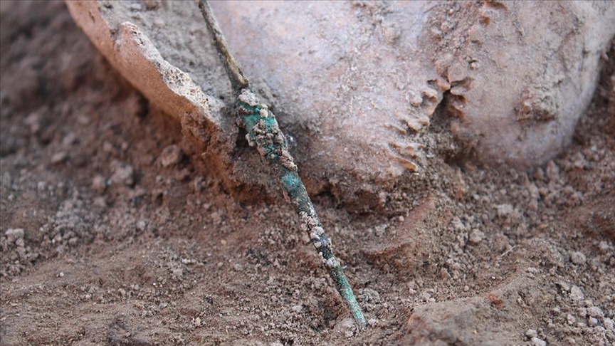 İkiztepe Höyüğü'ndeki kazılarda "hediyeli mezarlar" ortaya çıkarıldı
