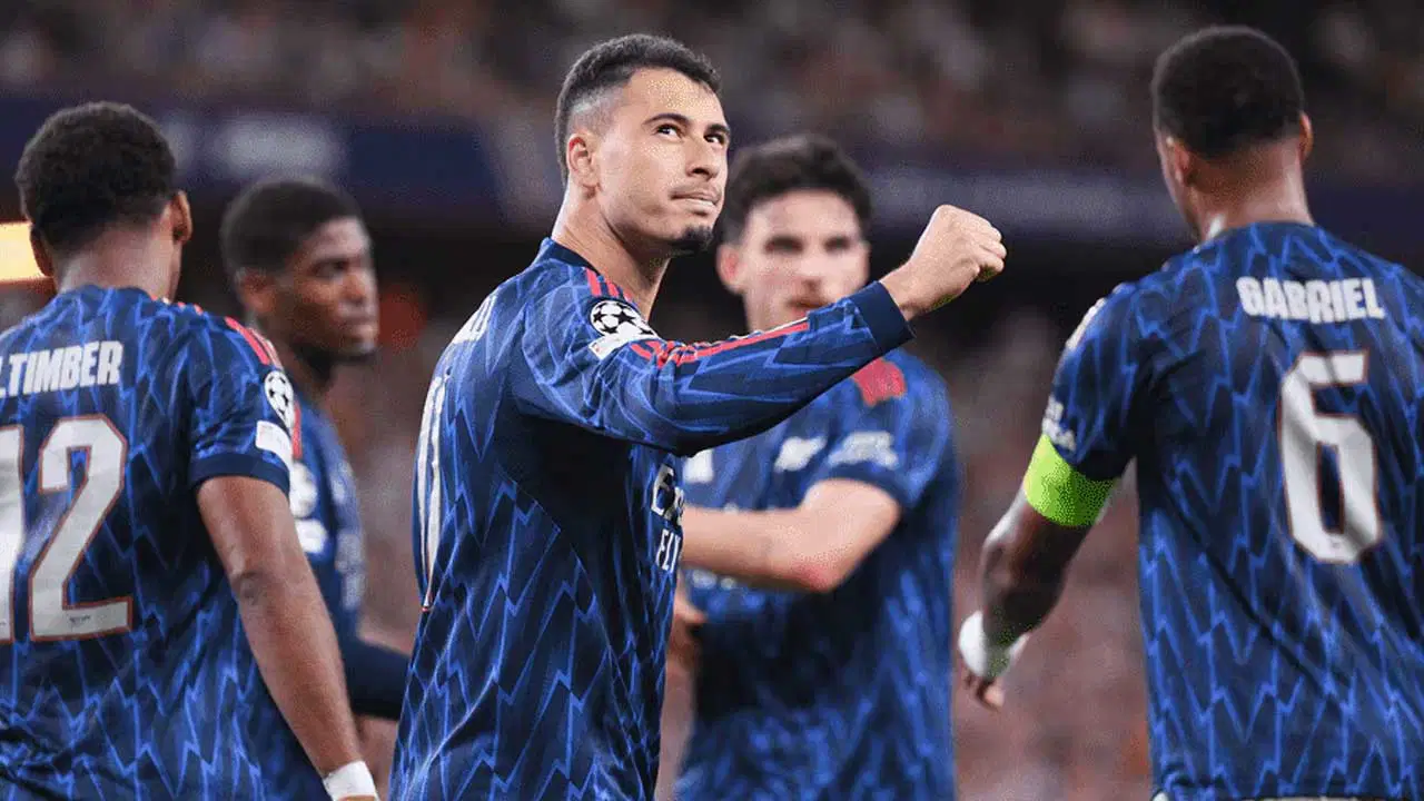 Arsenal, Devler Ligi'ne galibiyetle başladı!