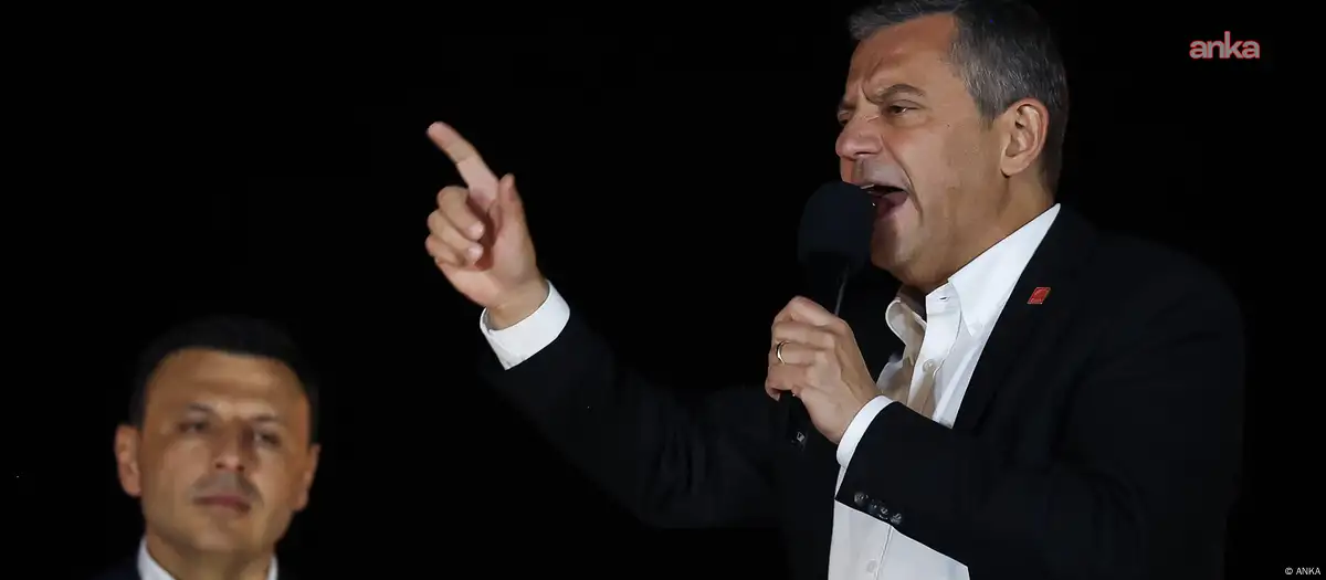 Özgür Özel: Erdoğan Trump'ın oğluyla pazarlığa tutuşuyor