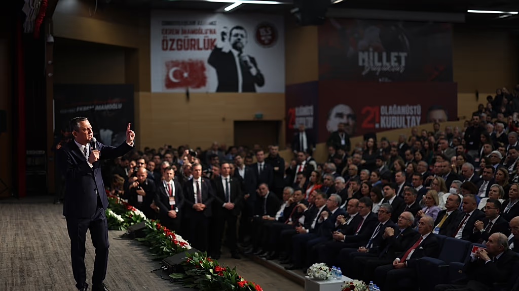 CHP'nin Olağanüstü Kurultayı kesinleşti