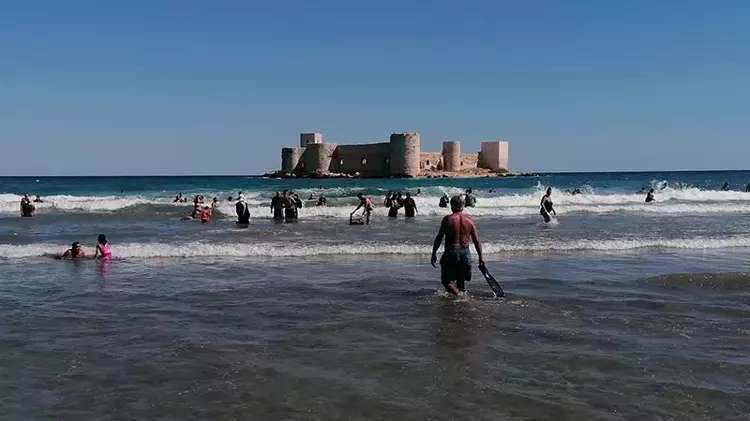 Kızkalesi'nde eylülde turist yoğunluğu