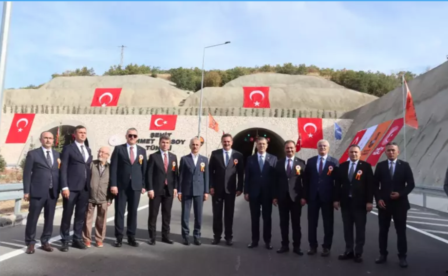 Bakan Uraloğlu, Şehit Ahmet Özsoy Tüneli'nin açılışını yaptı