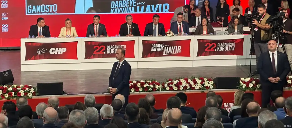 Olağanüstü kongre sonrası CHP'de MYK değişmedi