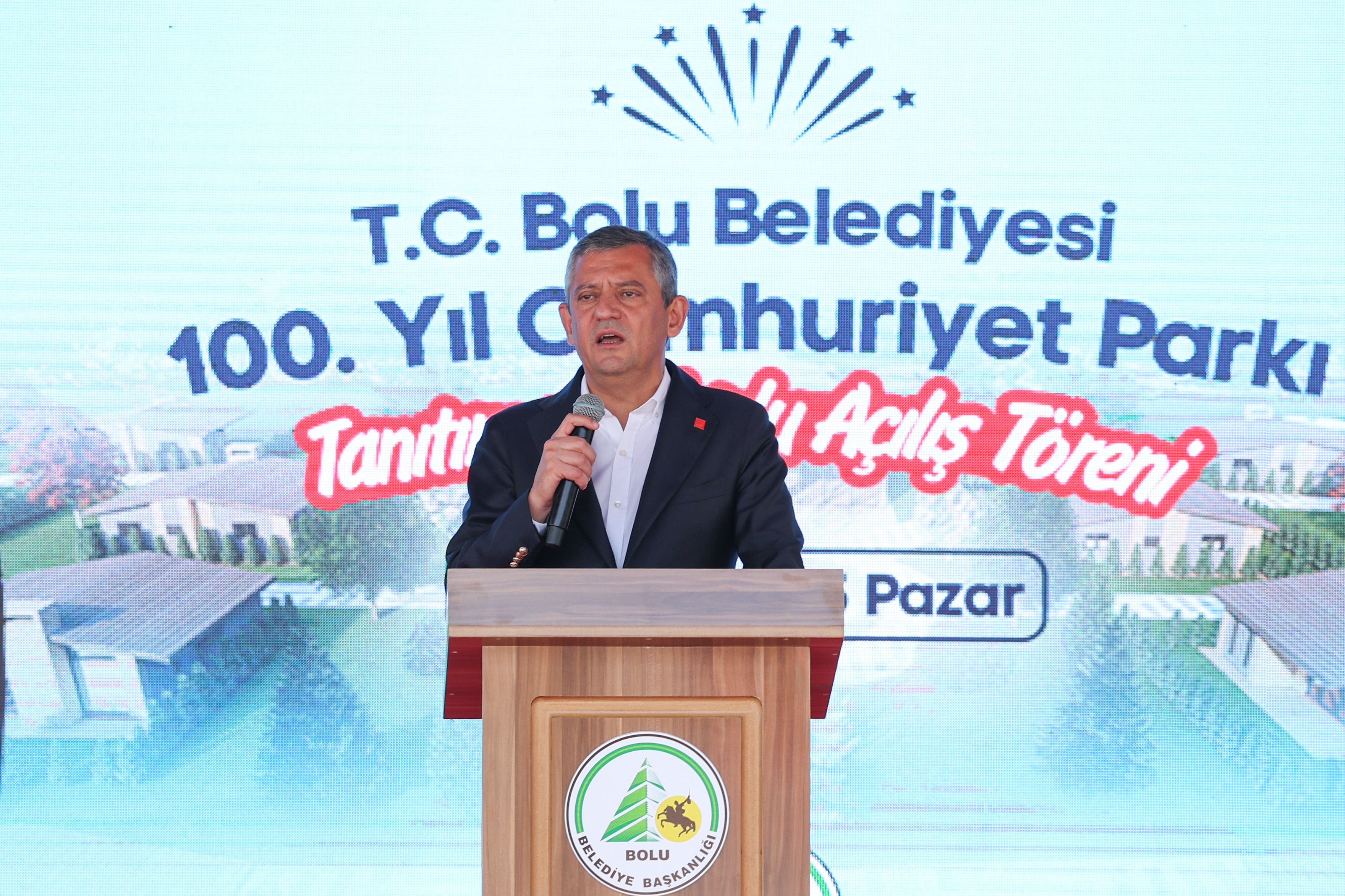 CHP Genel Başkanı Özel'den, Cumhurbaşkanı Erdoğan'a: "TRT'de çıksın o iftiracı yargı kolları başkanını savunsun, ben de o iftiraları nasıl atıldığını anlatayım ona. Hodri meydan"