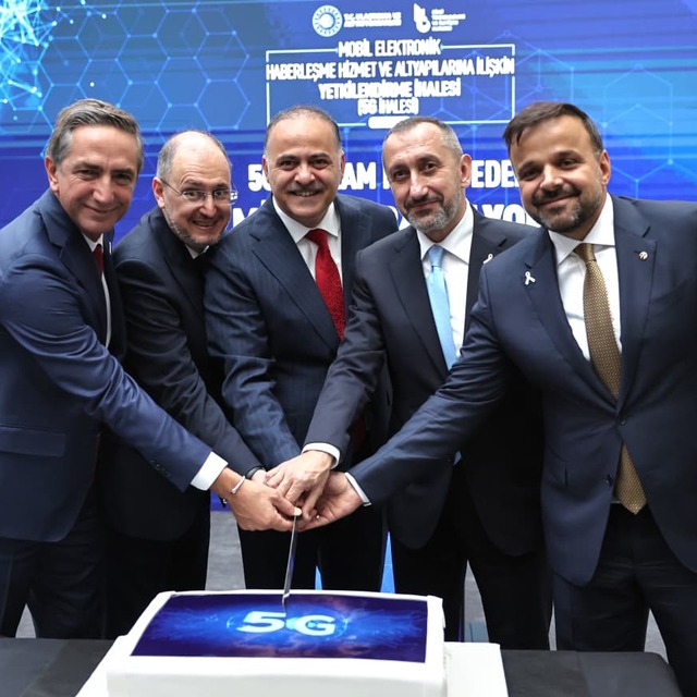 5G ihalesi 2,9 milyar dolarla tamamlandı