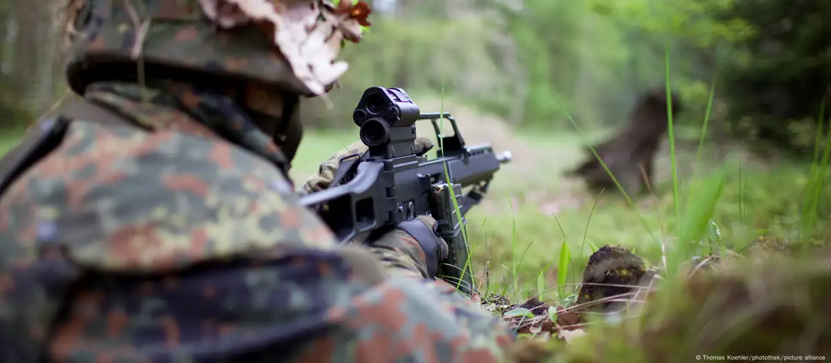 Almanya'da iletişim skandalı