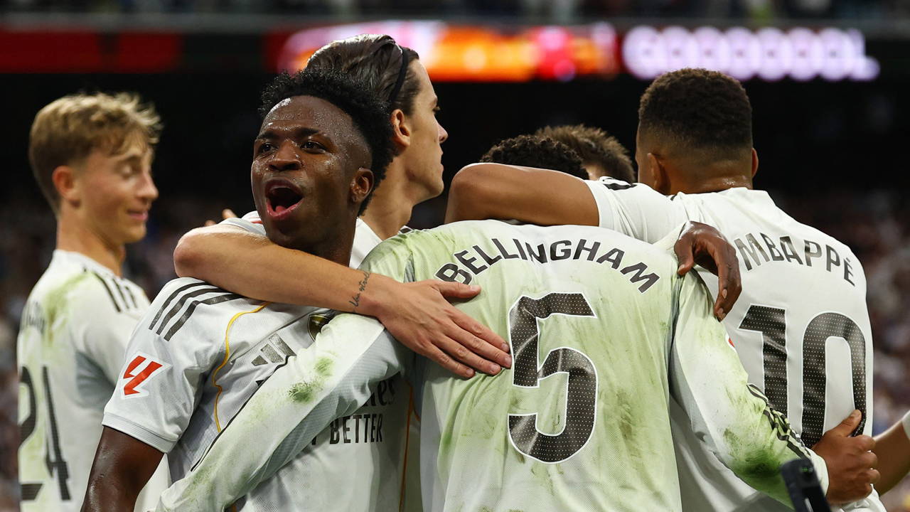 Zirvede fark açıldı