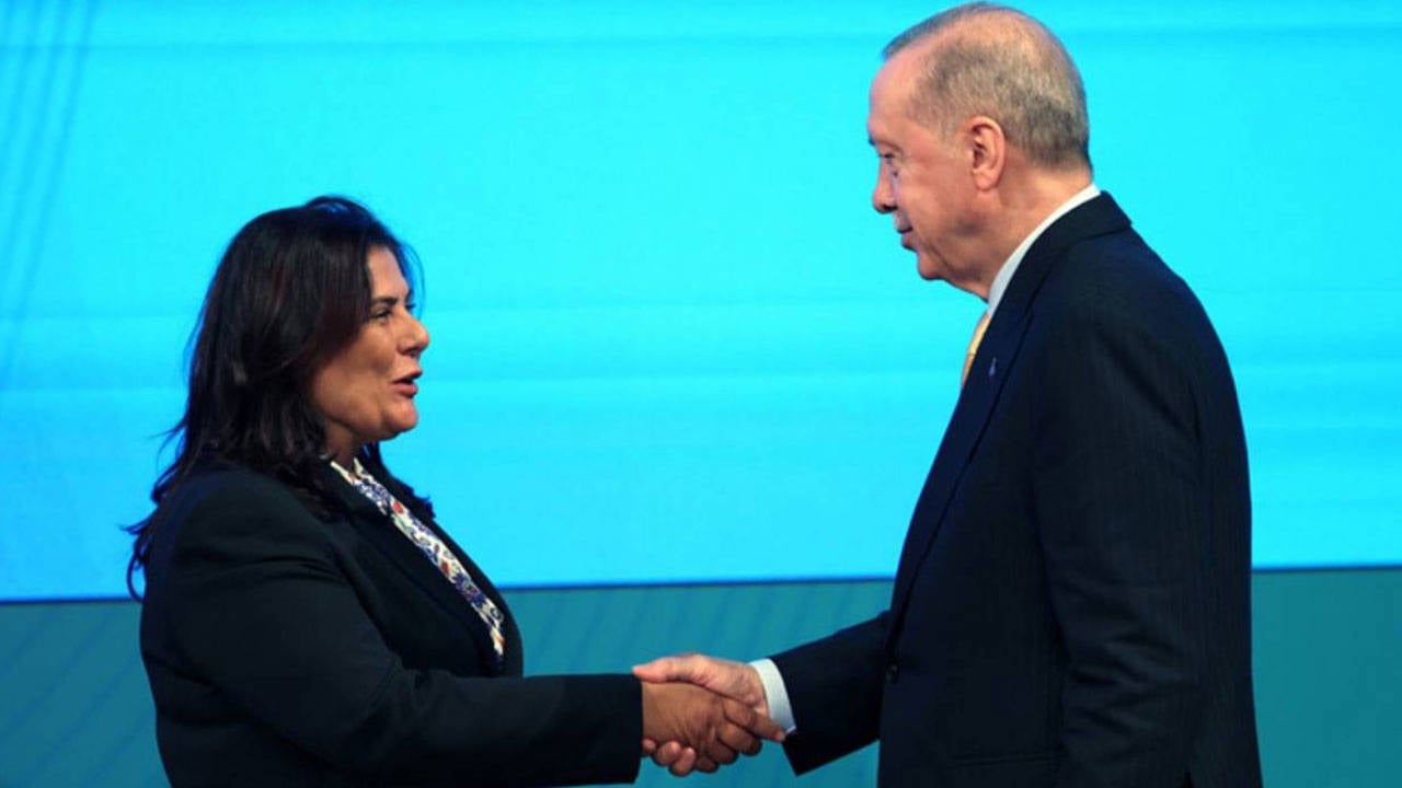 Çerçioğlu yuhalandı: Apar topar sahneyi terk etti