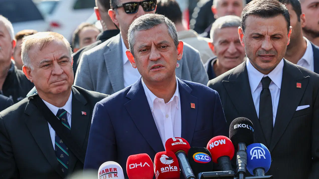 Özgür Özel'den '29 Ekim Resepsiyonu' yanıtı