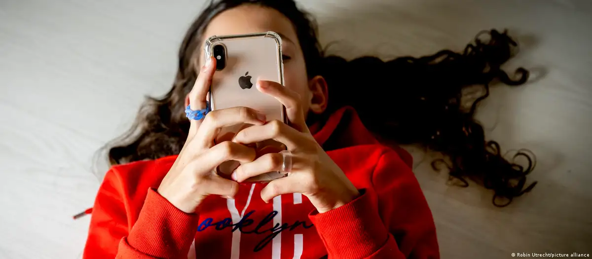 Danimarka'da sosyal medyaya yaş sınırı getiriliyor