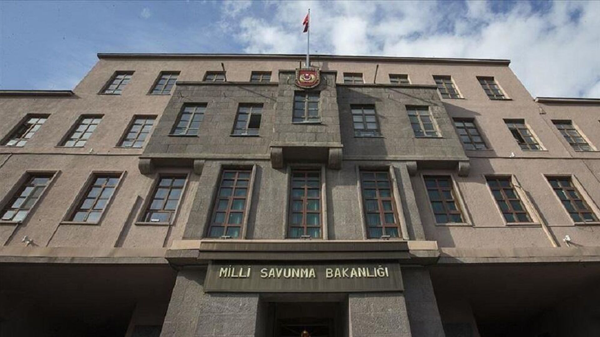 MSB: Türk askeri kargo uçağı Gürcistan'da düştü