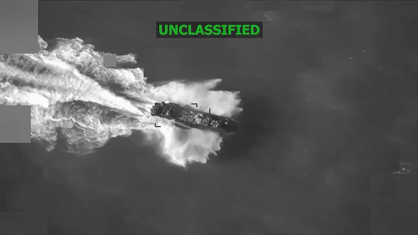 Trump'tan Karayipler'de saldırı emri: 'Güney Mızrağı Operasyonu' kapsamında 80 ölü