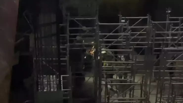 İstanbul Kabataş'taki metro inşaatında iskele çöktü: Mahsur kalan işçiler var