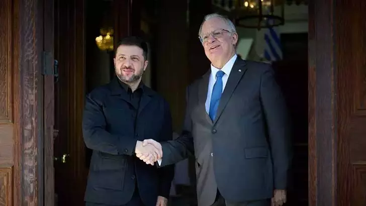 Zelenskiy, Yunanistan Cumhurbaşkanı Tasulas ile bir araya geldi