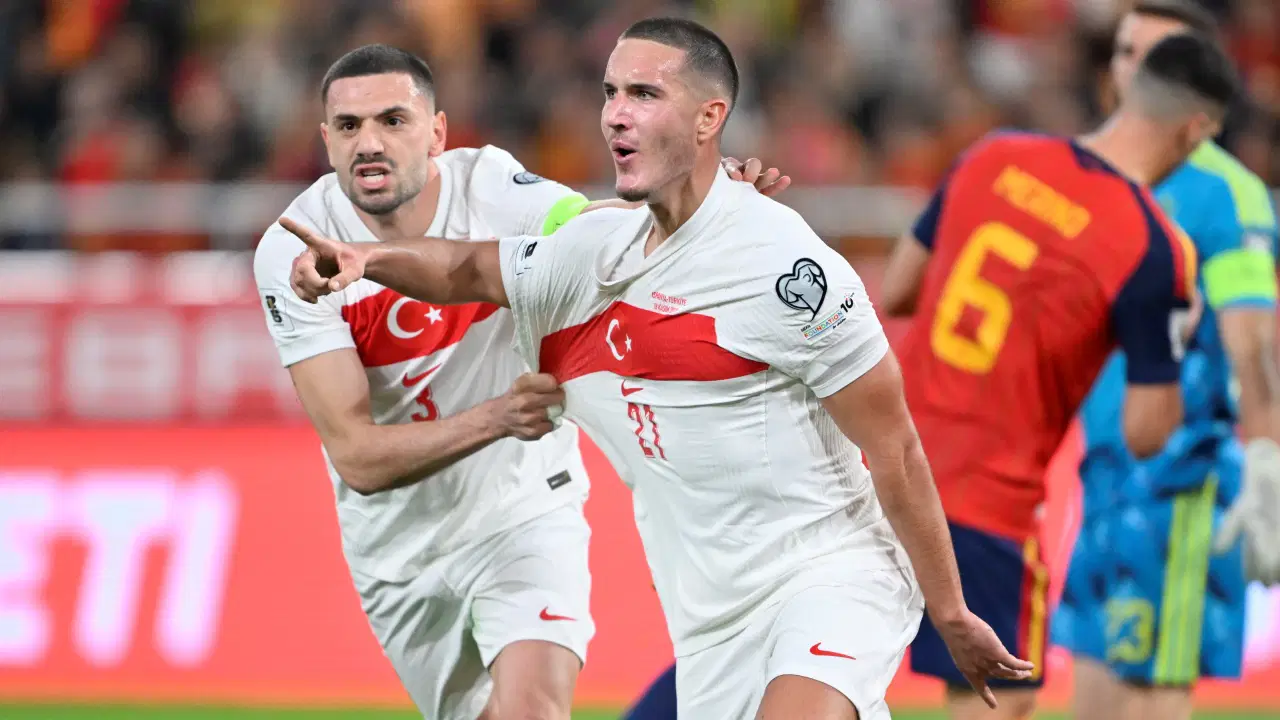 'Bu gece parti var' demişlerdi: Milli takım İspanyolları şaşkına çevirdi!