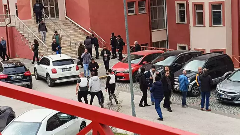Gümüşhane Üniversitesi’nde hareketli dakikalar! Silahlı kişi, memuru rehin aldı