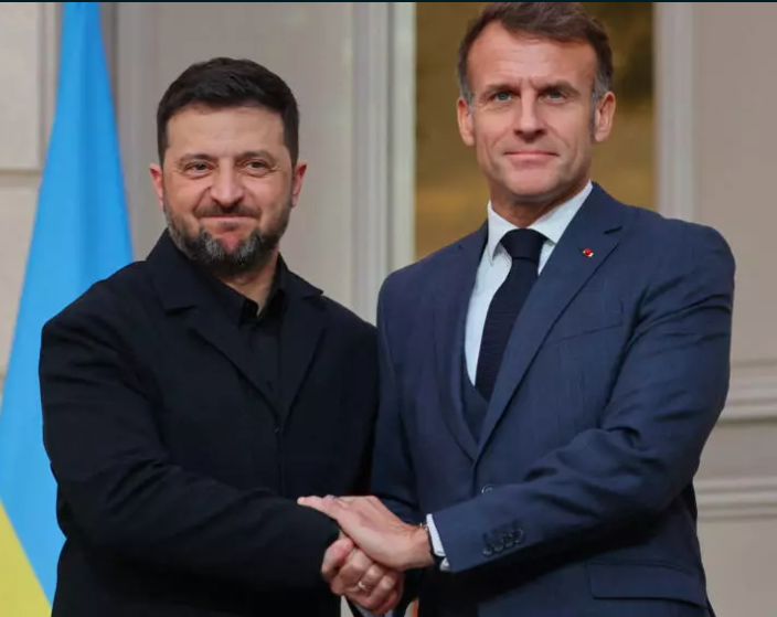 Macron, Pazartesi günü Paris'te Zelenskiy'i ağırlayacak