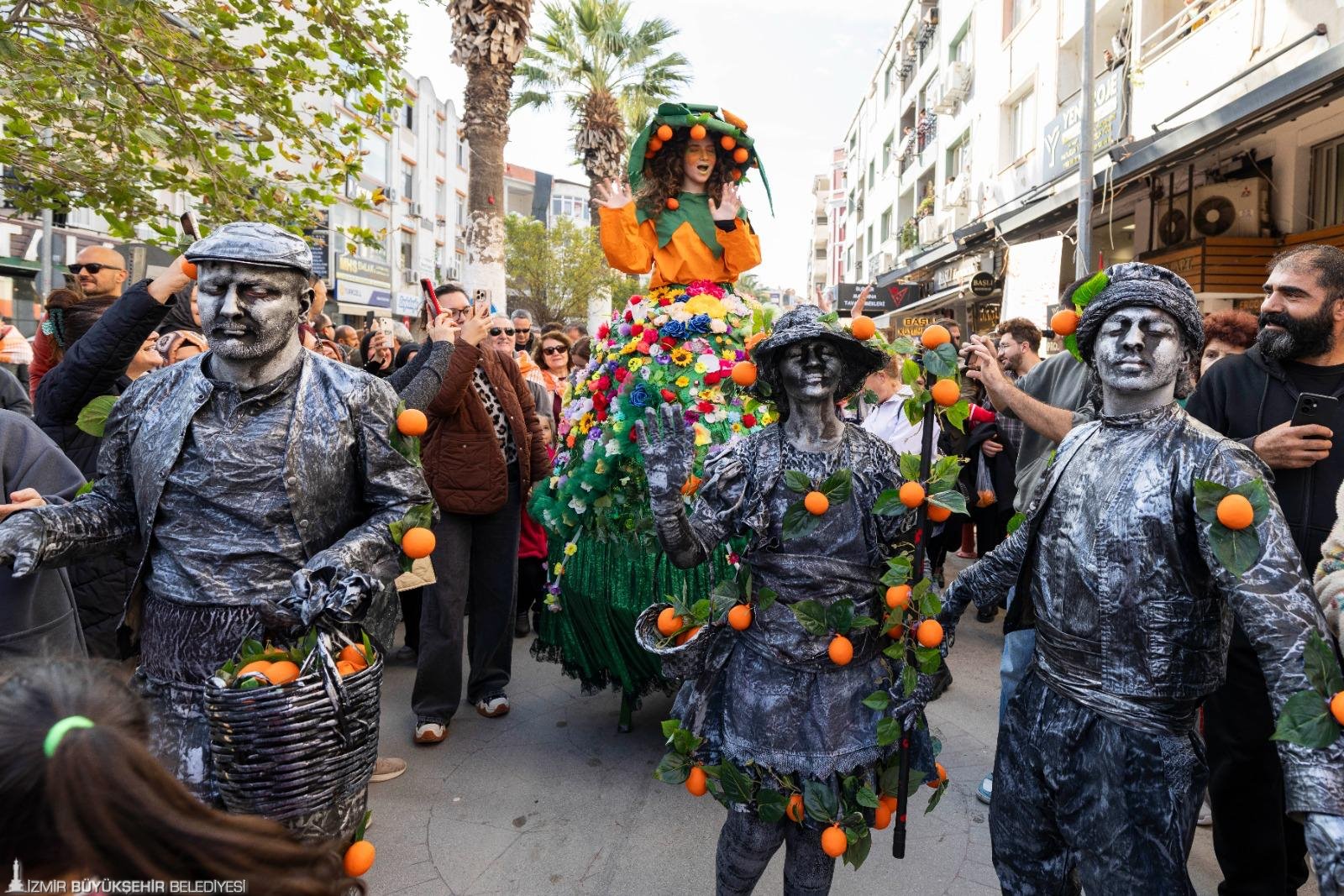 25. Mandalina Şenliği üreticinin yüzünü güldürdü