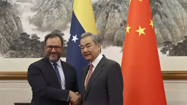 Çin’den Venezuela’ya destek