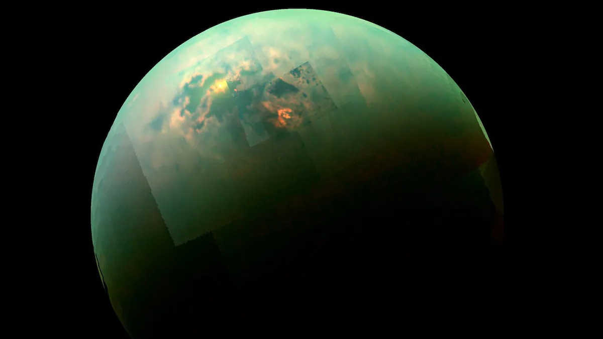 NASA, Titan'ın okyanusu olmadığını, ancak yaşam olasılığını artıran 'çamurlu bir buz tabakası' olduğunu keşfetti.