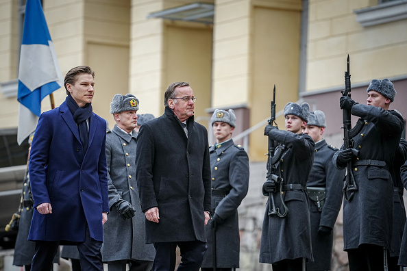 Finlandiya, yedek askerlik yaşını 65'e çıkaracağını açıkladı.