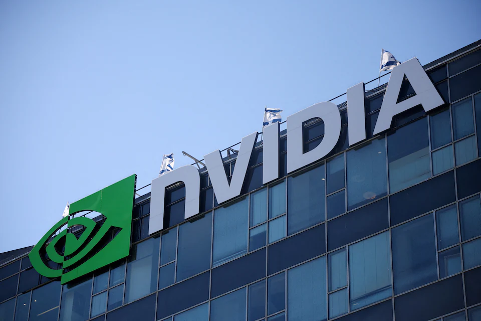 Nvidia, AI Çip Girişimi Groq’un Teknolojisini Lisanslayacak ve Yönetici Kadrosunu Transfer Edecek