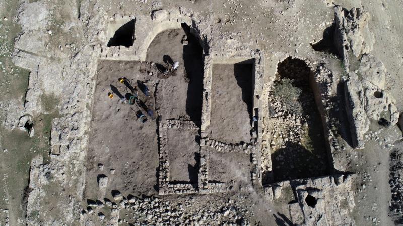 Mardin'deki Rabat Kalesi'nde arkeolojik kazı çalışmaları başladı