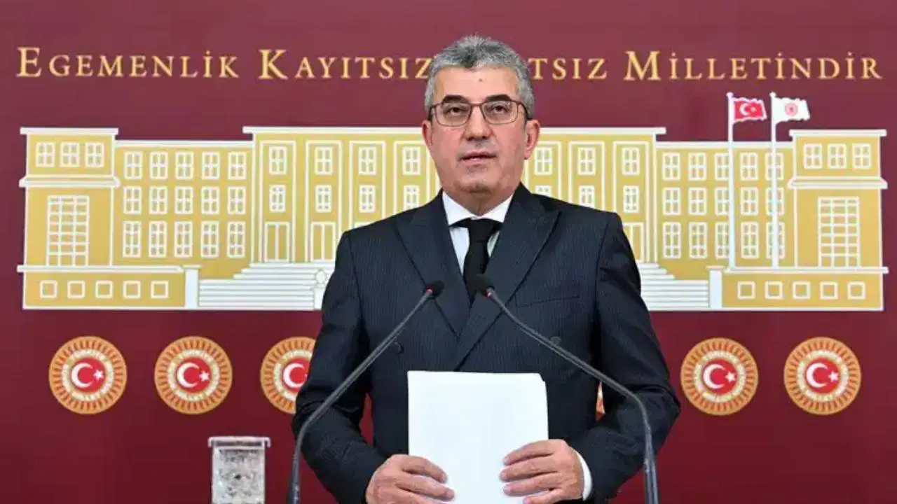 CHP'li Günaydın 'kararsızlar'a dikkat çekti: 'Belki zor olacak ama sonunda her şey çok güzel olacak'