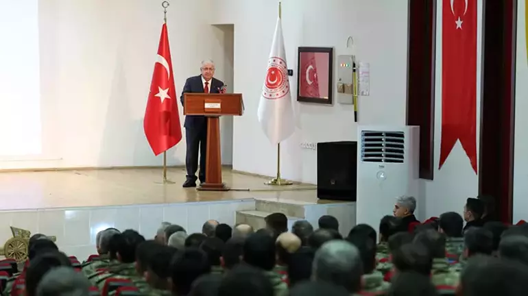 Cumhurbaşkanı Erdoğan'dan Mehmetçiğe yeni yıl tebriği! 'Büyük bir atılım içerisindeyiz'