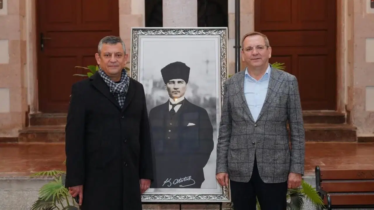 CHP Genel Başkanı Özgür Özel’den Ayvalık Belediyesi’ne ziyaret