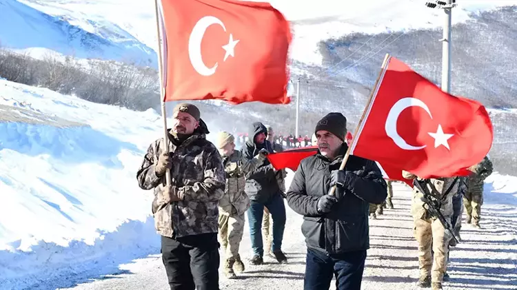 Samsun'da Sarıkamış şehitleri için anma ve bayrak yürüyüşü
