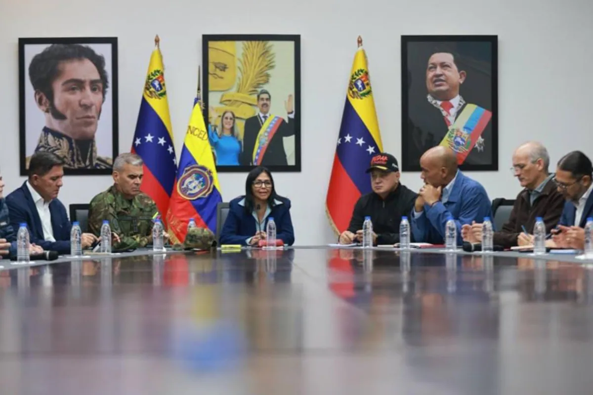 Delcy Rodríguez ABD ile işbirliği çağrısında bulunurken, Trump Venezuela'da 'tam erişim' talep ediyor.