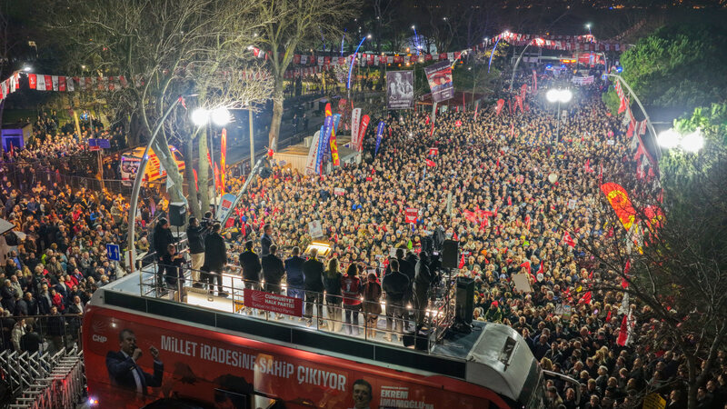 Özgür Özel: Emekli Maaşları Artırılana Kadar Meclis’i Terk Etmeyeceğiz