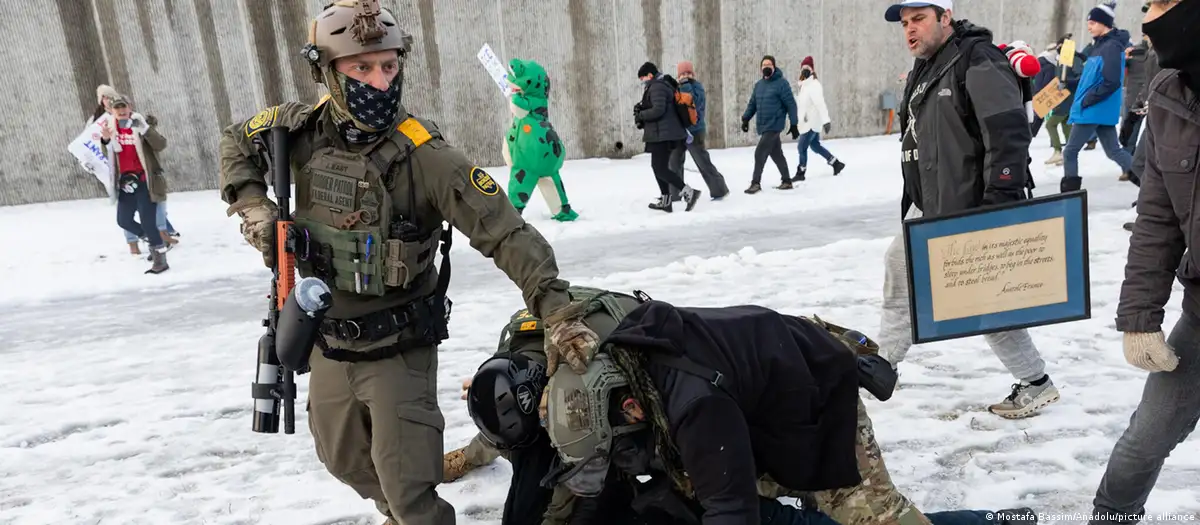 ABD'de ICE bir kadını öldürdü, FBI işbirliğini reddediyor