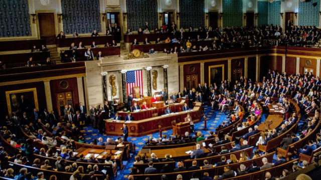 ABD Senatosu Trump'ın Venezuela için askeri planına dur dedi