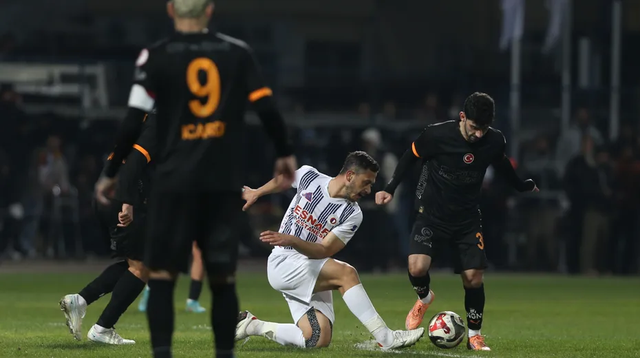Galatasaray ikinci yarıda güldü