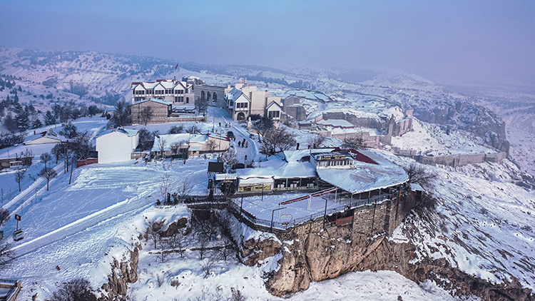 Medeniyetler beşiği "Harput" karla kaplı tarihi yerleri ve doğasıyla ziyaretçilerini ağırlıyor
