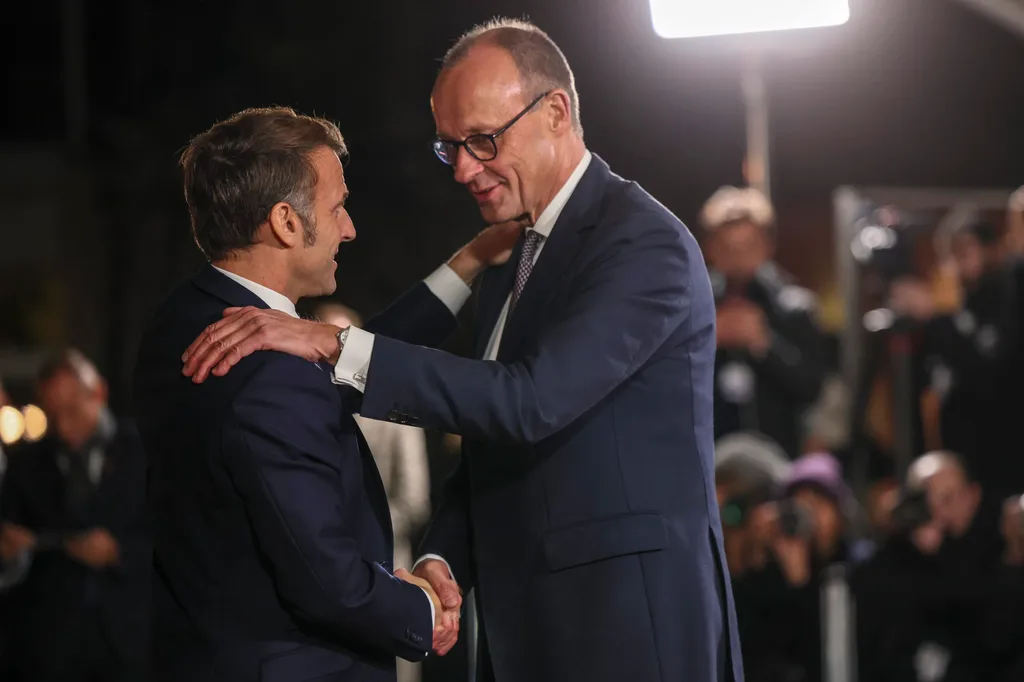 Merz, Trump’la ticaret gerilimini düşürmeye çalışıyor... Macron ise sert konuşuyor