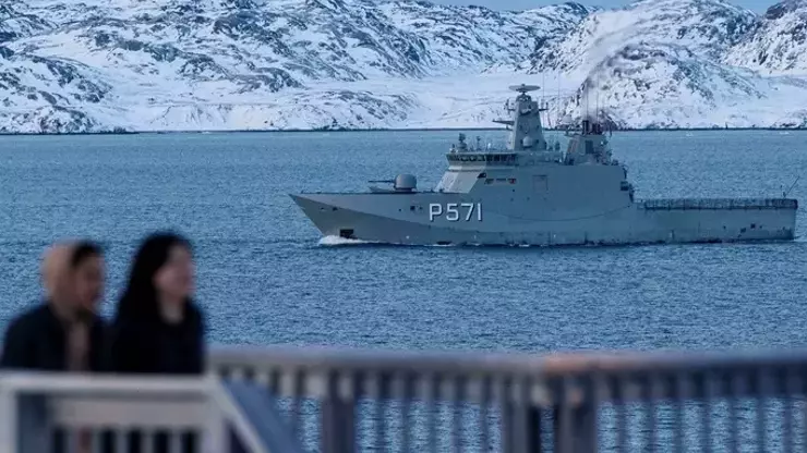 Fransa, Grönland'da NATO tatbikatı talep etti
