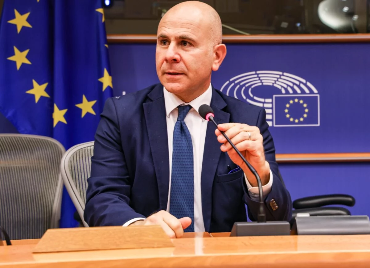 Salvatore De Meo (FI-PPE): “AB tehditleri önceden tespit etmeli”