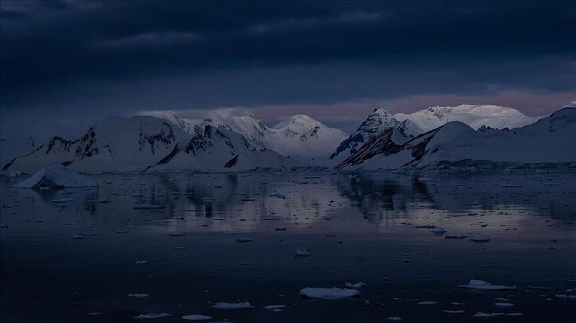'Kıyamet Buzulu' hızla eriyor: Bilim insanlarından 150 metrelik 'duvar' projesi