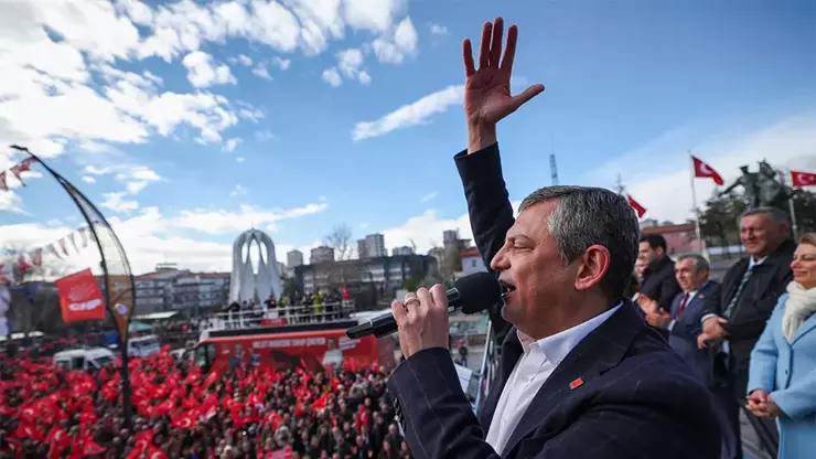 Özgür Özel: Sandık istiyoruz, erken seçim istiyoruz