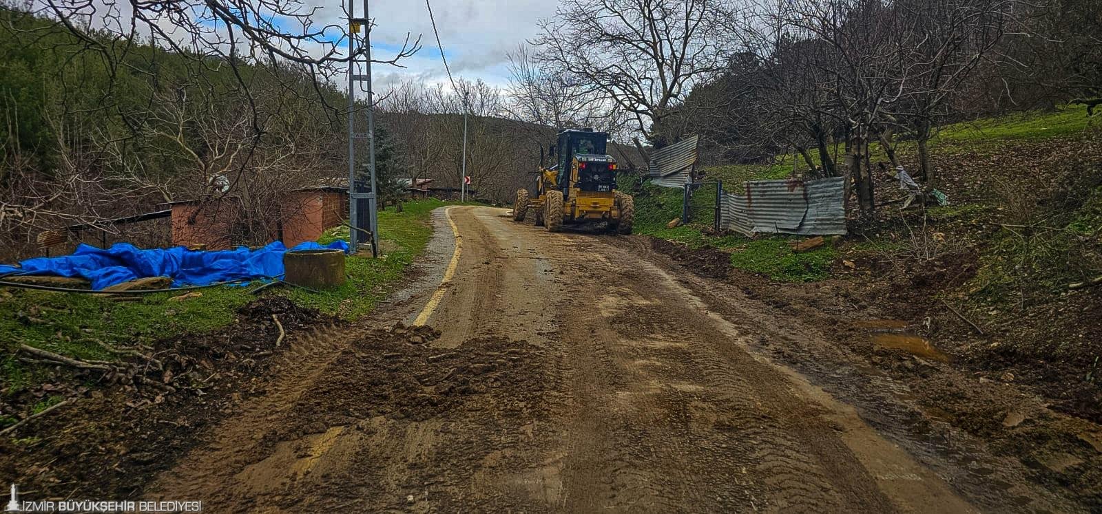 İzmir'de Kuvvetli yağışların ardından kırsalda yoğun müdahale