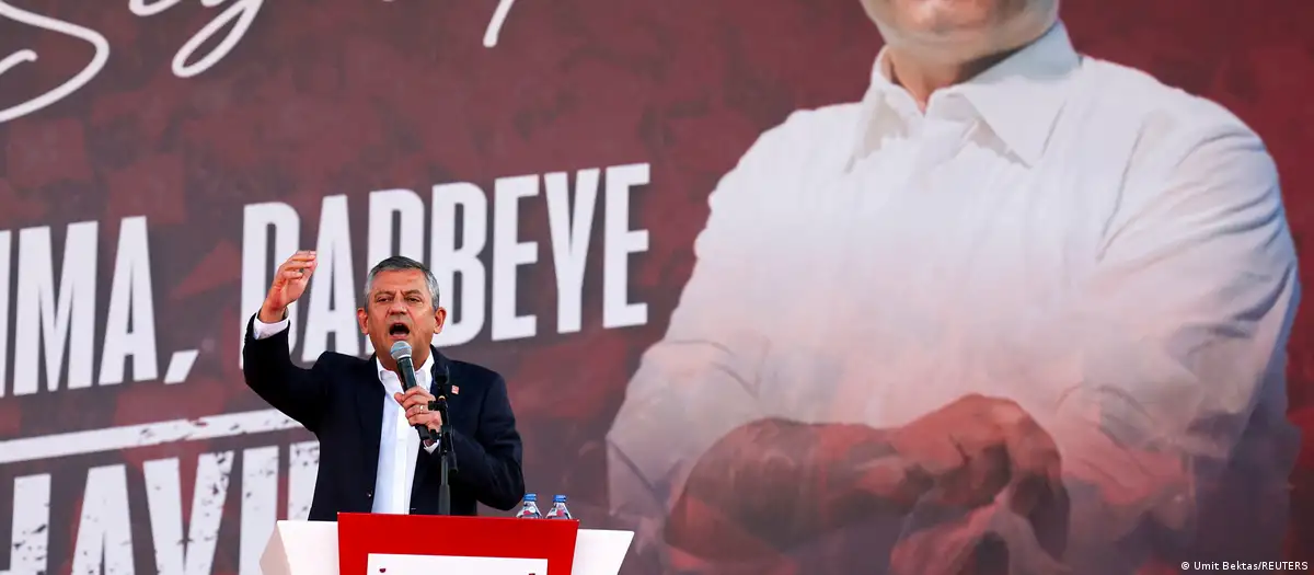 CHP vaatlerini anlatmak için sahaya iniyor
